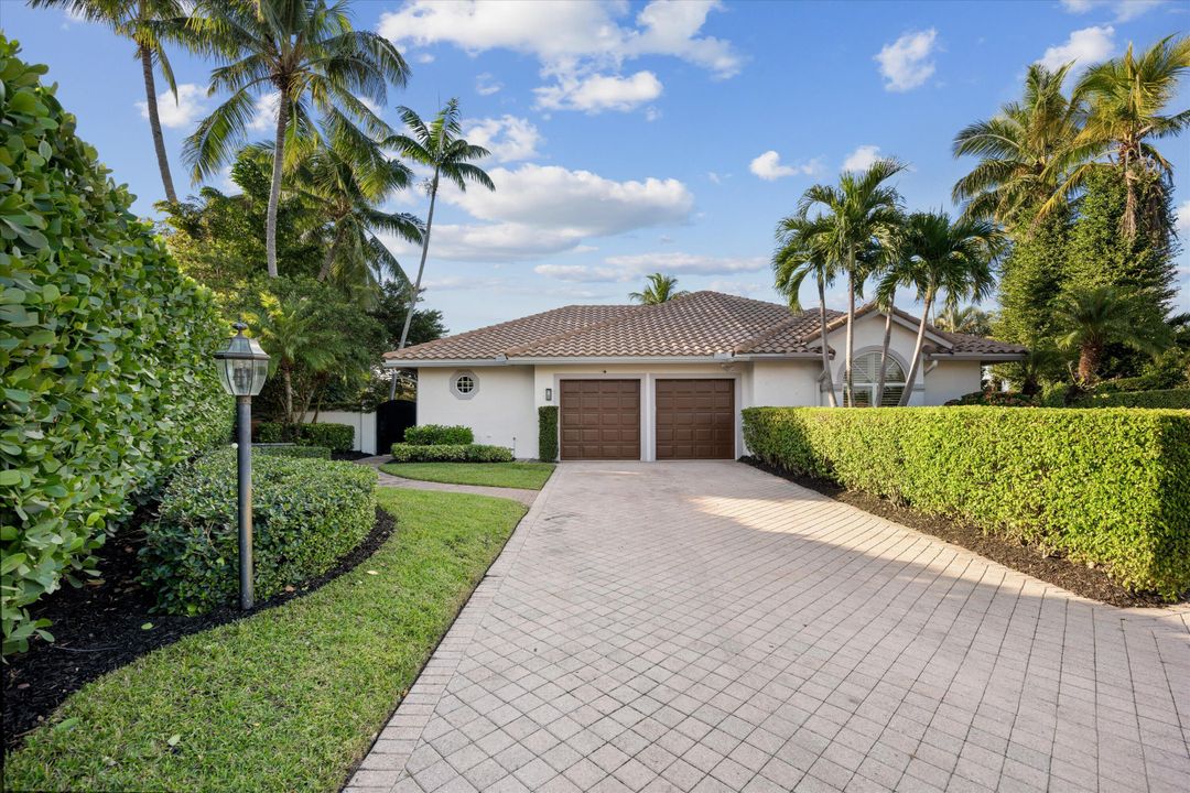 For Sale: $3,550,000 (3 beds, 3 baths, 2175 Square Feet)