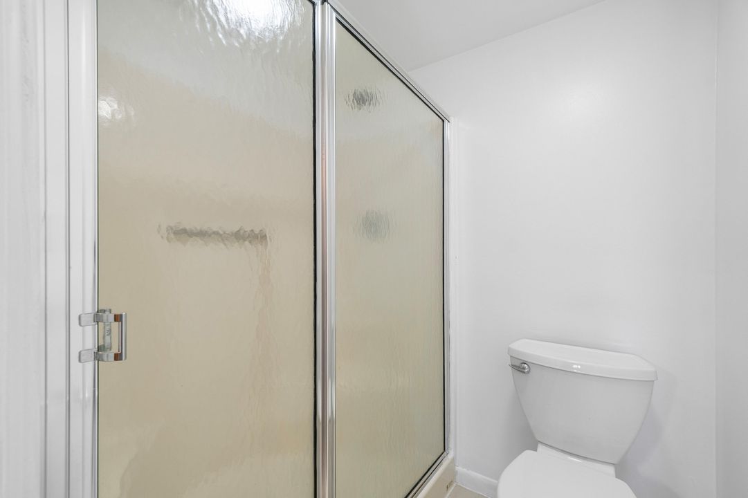 For Sale: $230,000 (2 beds, 2 baths, 1188 Square Feet)