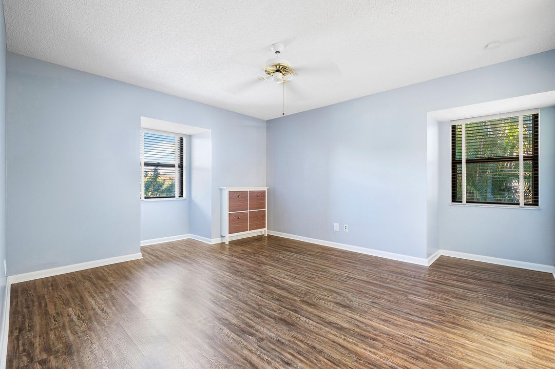 For Sale: $230,000 (2 beds, 2 baths, 1188 Square Feet)