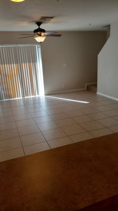 For Rent: $2,400 (3 beds, 2 baths, 1492 Square Feet)