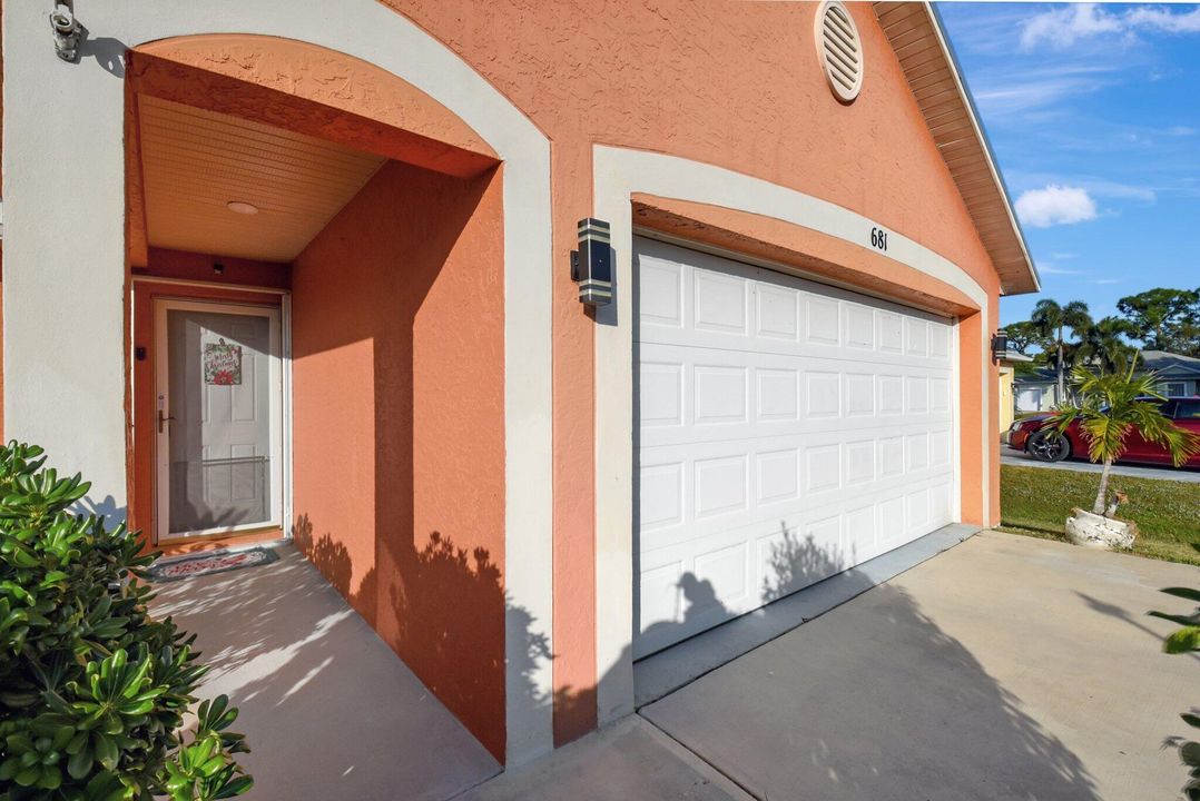 For Sale: $449,900 (3 beds, 2 baths, 1564 Square Feet)