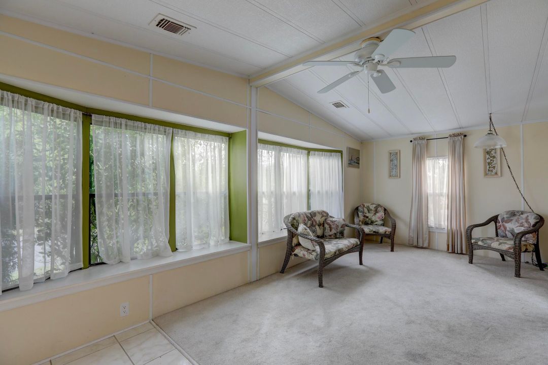 For Sale: $125,000 (2 beds, 2 baths, 1370 Square Feet)