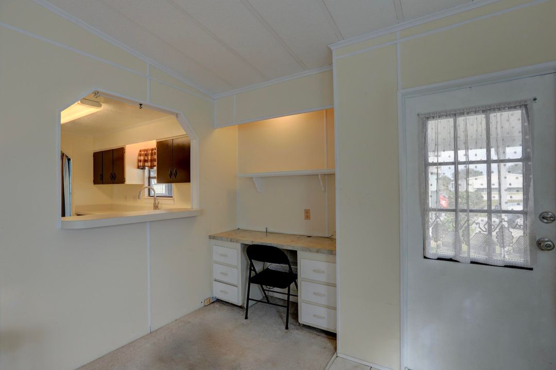 For Sale: $125,000 (2 beds, 2 baths, 1370 Square Feet)