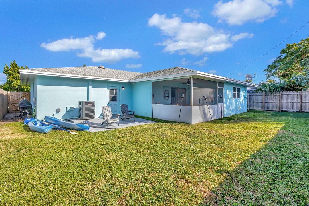 For Sale: $649,000 (3 beds, 2 baths, 1458 Square Feet)