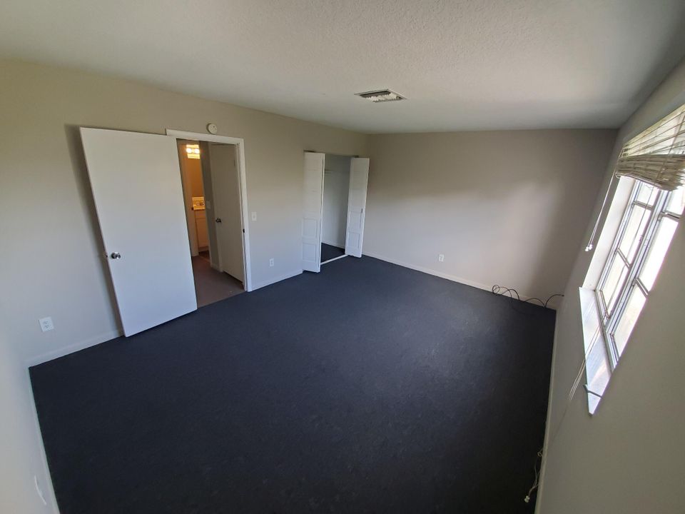 For Rent: $2,100 (2 beds, 1 baths, 1552 Square Feet)