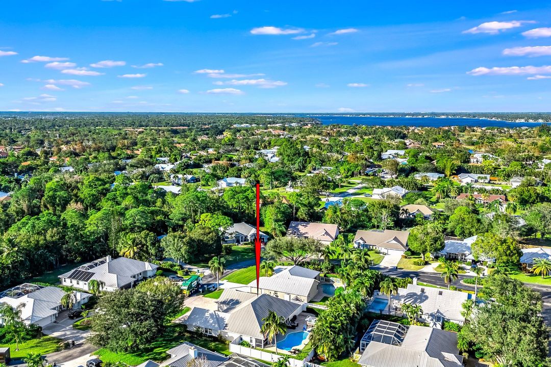 For Sale: $799,000 (4 beds, 3 baths, 2467 Square Feet)