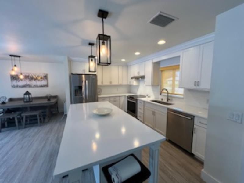 For Sale: $472,500 (3 beds, 2 baths, 1450 Square Feet)