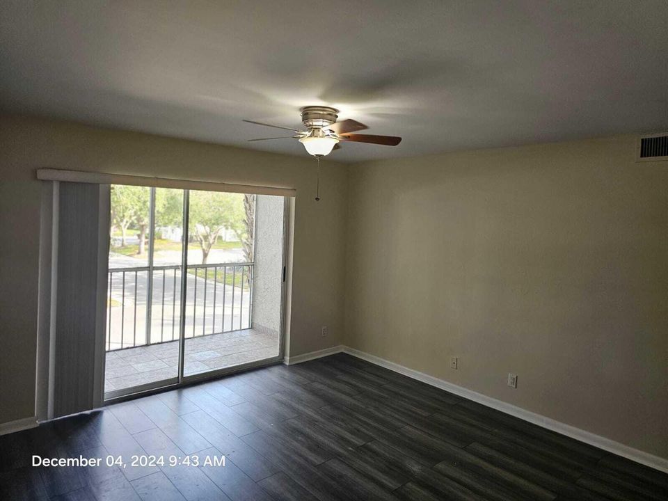 For Rent: $1,900 (2 beds, 2 baths, 1018 Square Feet)