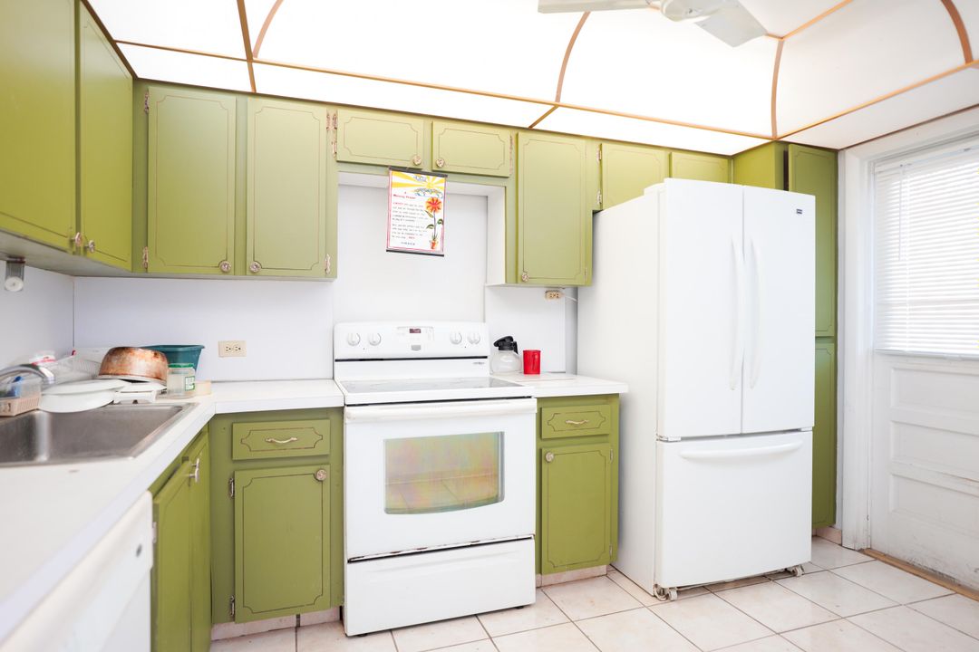 For Sale: $129,000 (2 beds, 2 baths, 1400 Square Feet)