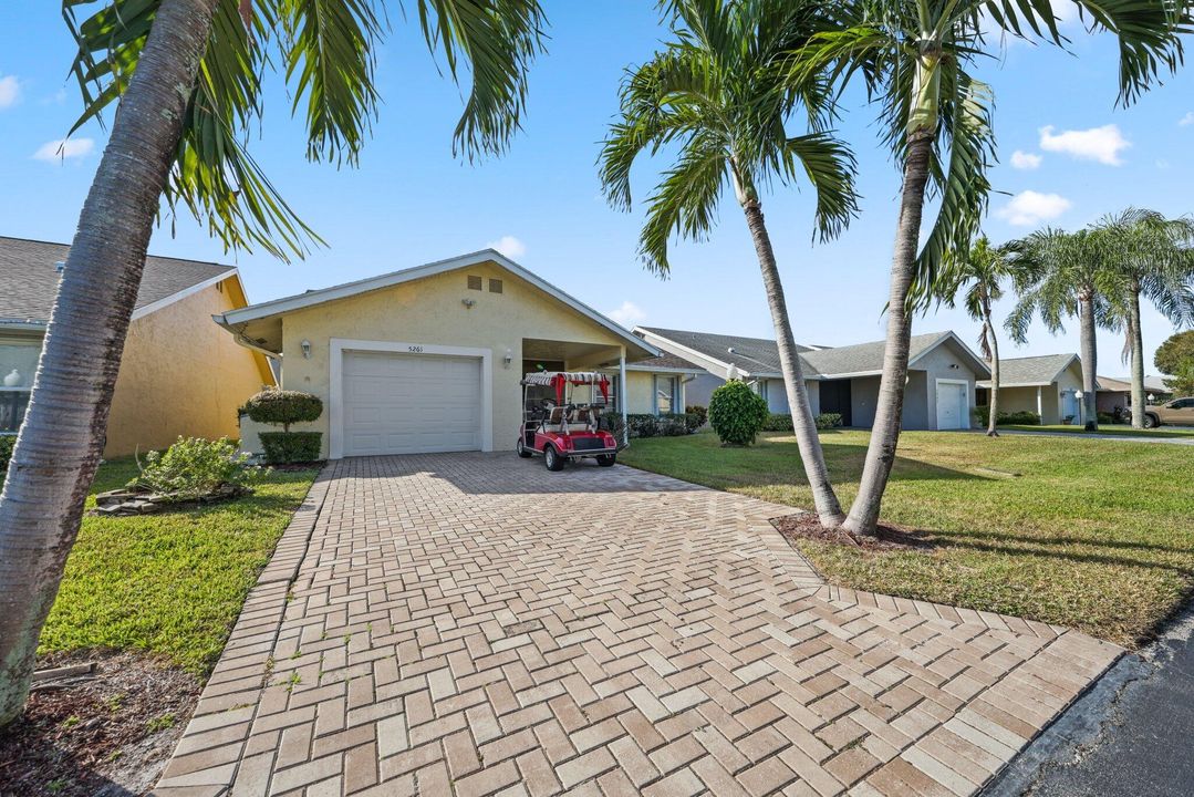 For Sale: $389,900 (3 beds, 2 baths, 1512 Square Feet)