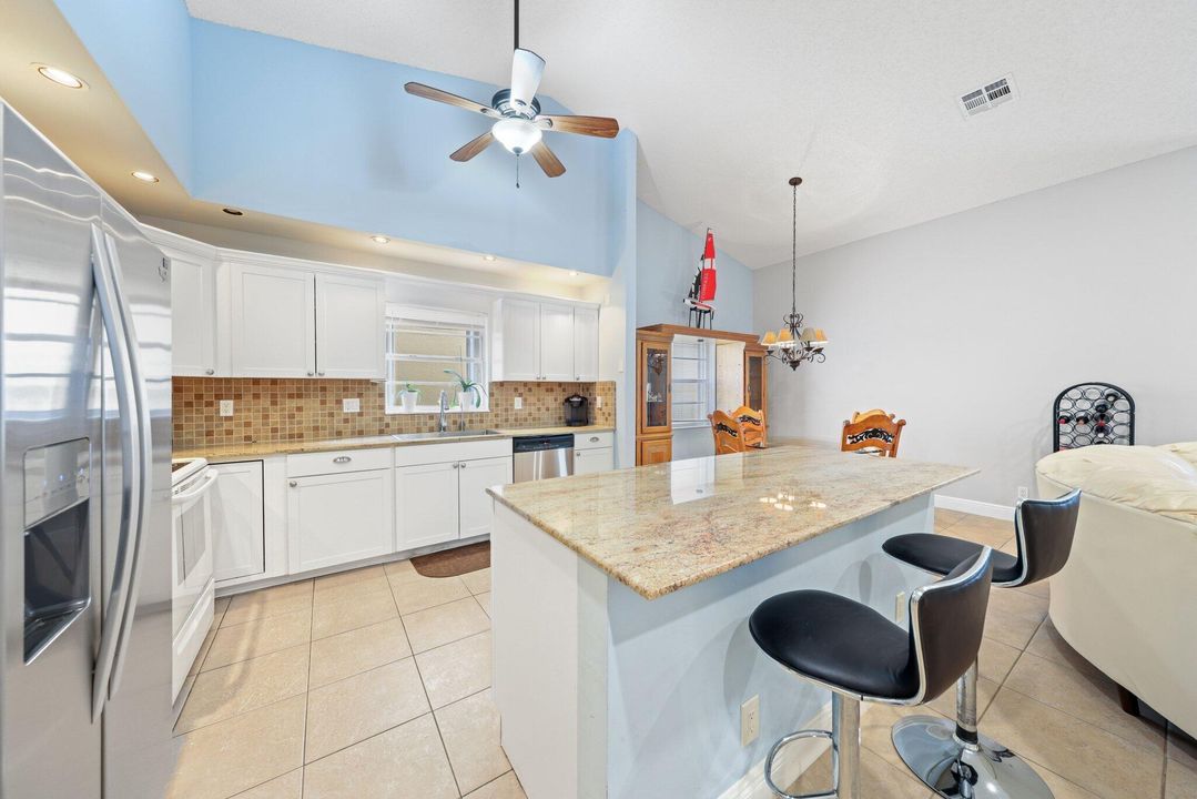 For Sale: $389,900 (3 beds, 2 baths, 1512 Square Feet)