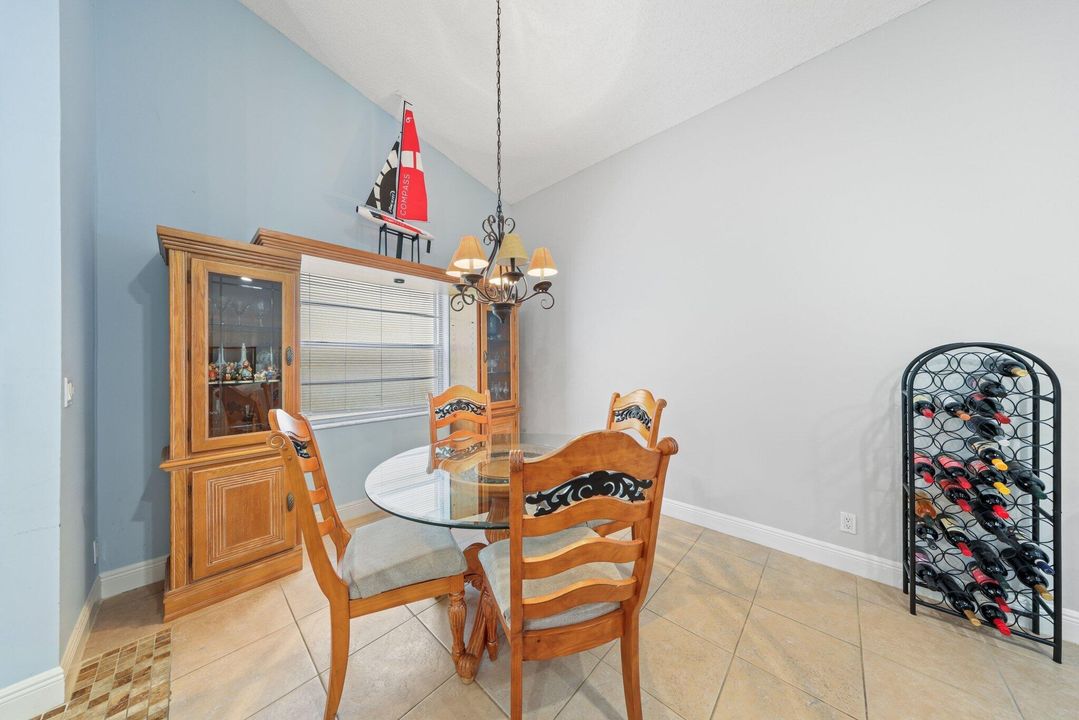 For Sale: $389,900 (3 beds, 2 baths, 1512 Square Feet)