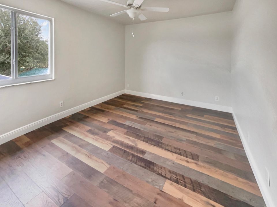 For Sale: $730,000 (4 beds, 2 baths, 2789 Square Feet)