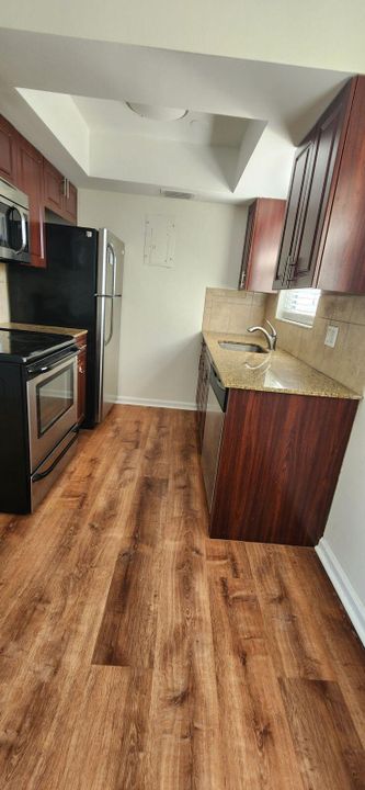 For Rent: $1,975 (1 beds, 1 baths, 590 Square Feet)