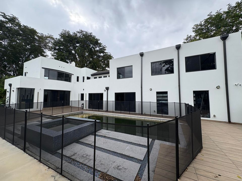 En Venta: $1,500,000 (6 camas, 5 baños, 4307 Pies cuadrados)