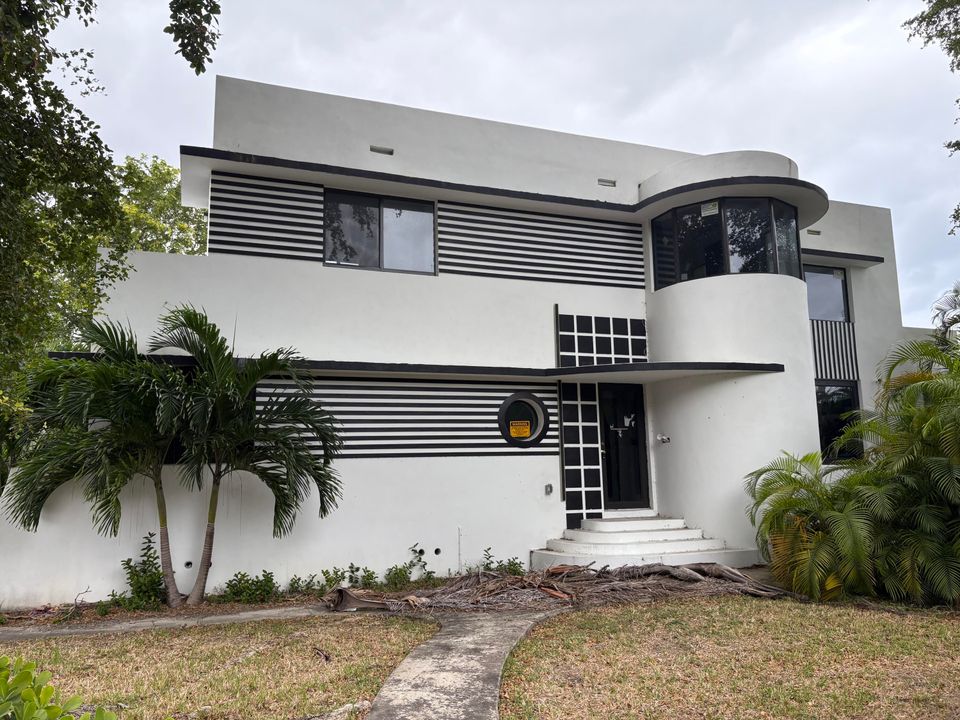 En Venta: $1,500,000 (6 camas, 5 baños, 4307 Pies cuadrados)