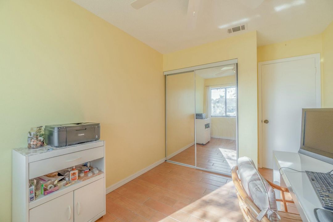 For Sale: $299,900 (3 beds, 2 baths, 1006 Square Feet)