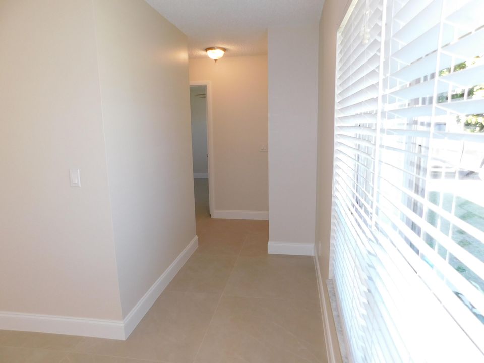 For Rent: $2,100 (2 beds, 2 baths, 1048 Square Feet)