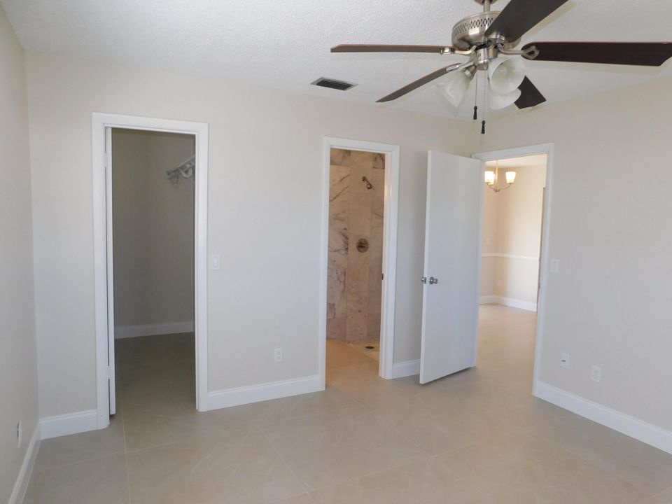 For Rent: $2,100 (2 beds, 2 baths, 1048 Square Feet)