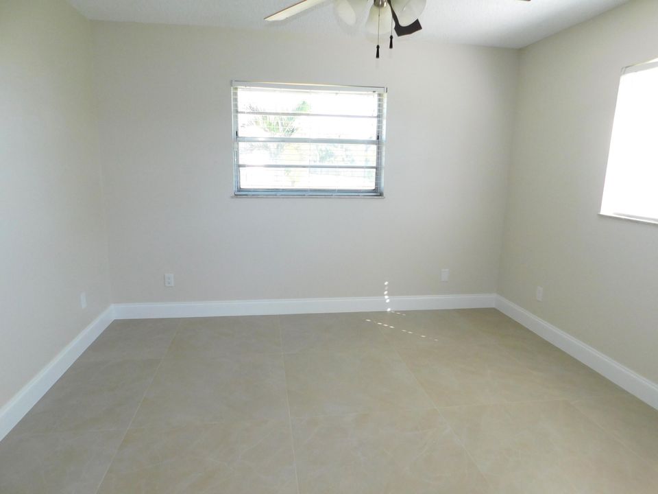 For Rent: $2,100 (2 beds, 2 baths, 1048 Square Feet)