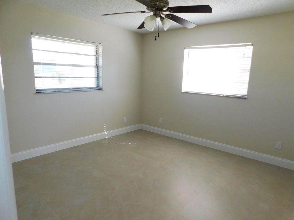 For Rent: $2,100 (2 beds, 2 baths, 1048 Square Feet)