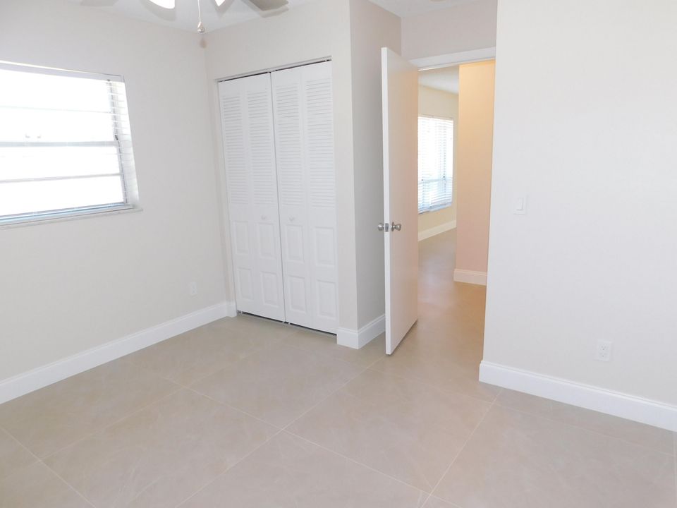 For Rent: $2,100 (2 beds, 2 baths, 1048 Square Feet)