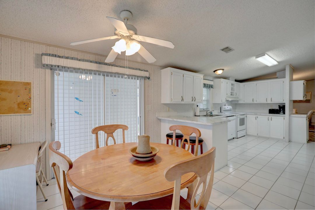 For Sale: $219,900 (2 beds, 2 baths, 1458 Square Feet)