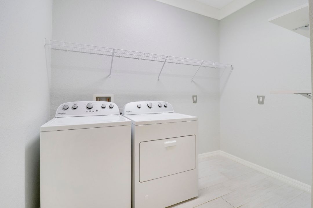 For Sale: $496,000 (2 beds, 2 baths, 2071 Square Feet)