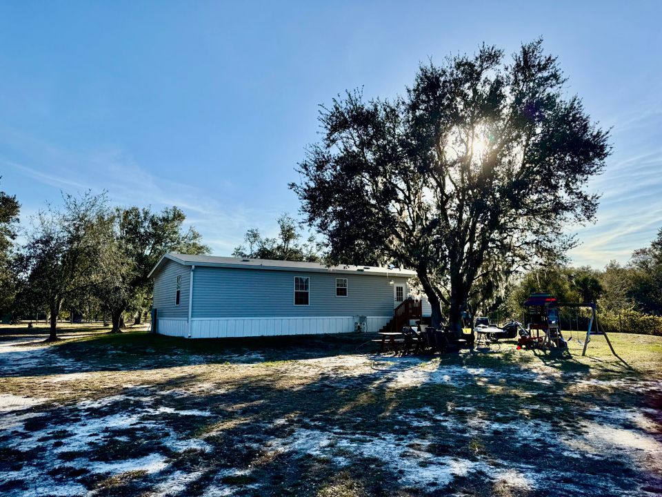 For Sale: $259,000 (3 beds, 2 baths, 1409 Square Feet)