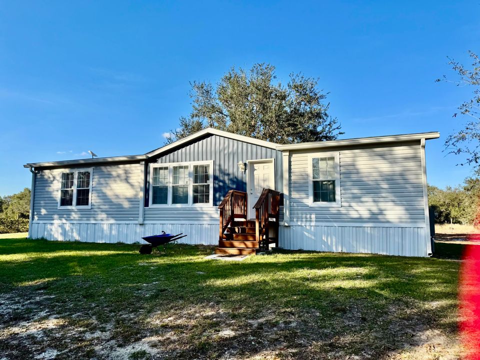 For Sale: $259,000 (3 beds, 2 baths, 1409 Square Feet)