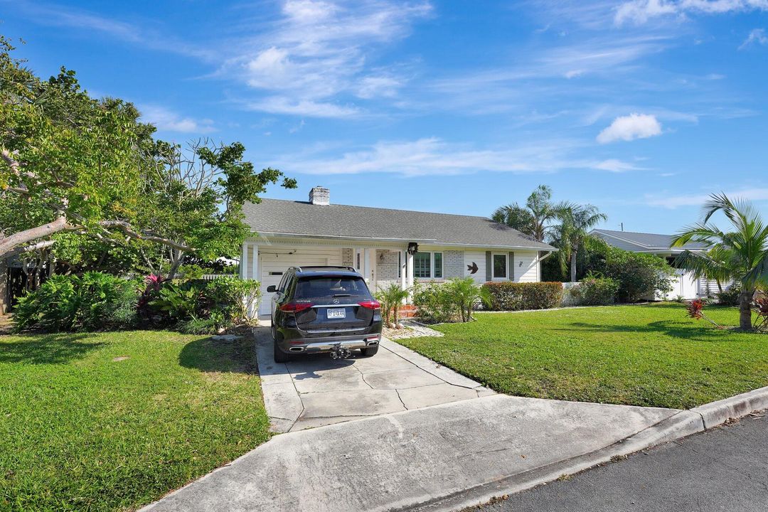 For Sale: $745,000 (2 beds, 2 baths, 1458 Square Feet)