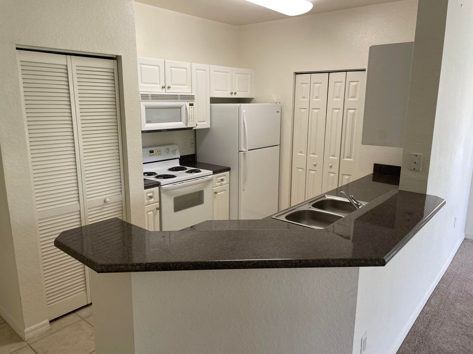 For Rent: $2,200 (2 beds, 2 baths, 1191 Square Feet)