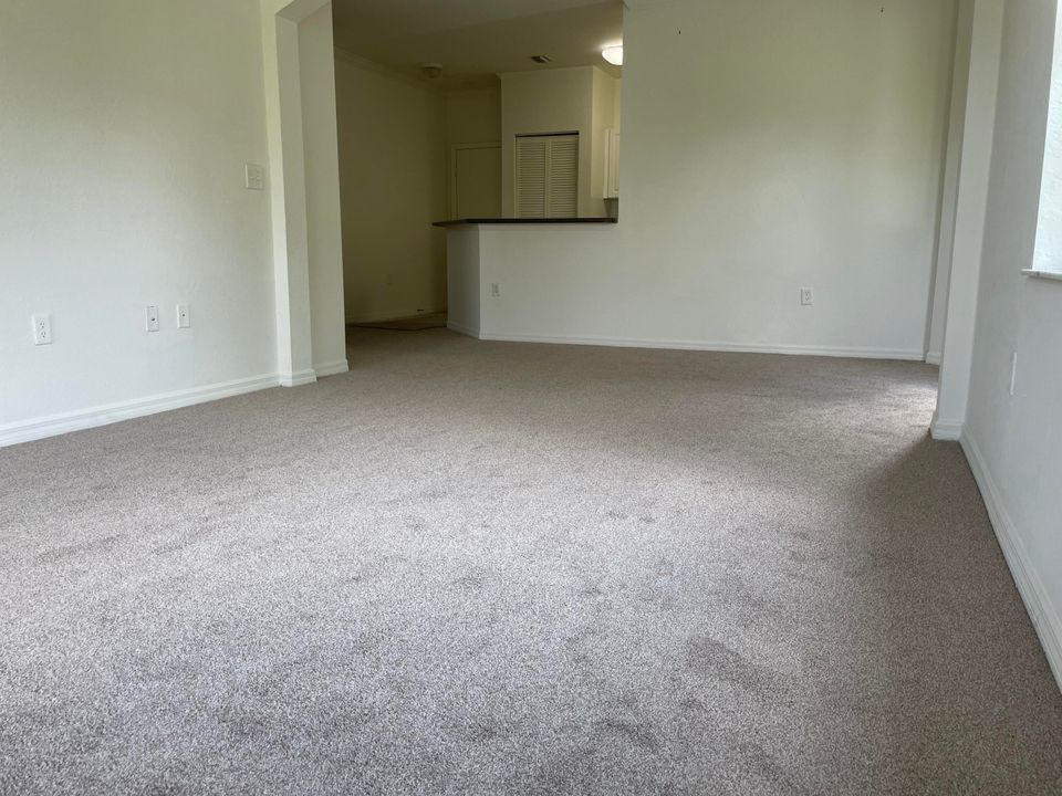 For Rent: $2,200 (2 beds, 2 baths, 1191 Square Feet)