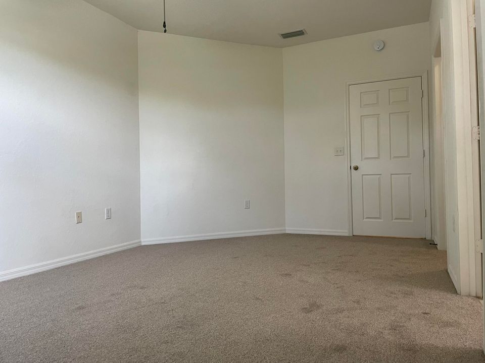 For Rent: $2,200 (2 beds, 2 baths, 1191 Square Feet)