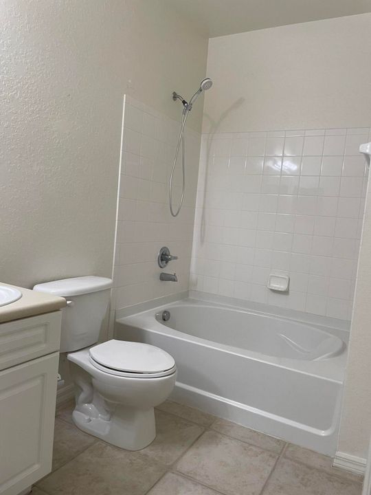 For Rent: $2,200 (2 beds, 2 baths, 1191 Square Feet)