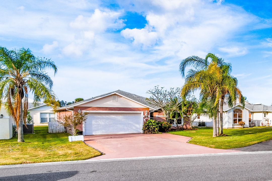 For Sale: $270,000 (3 beds, 2 baths, 1658 Square Feet)