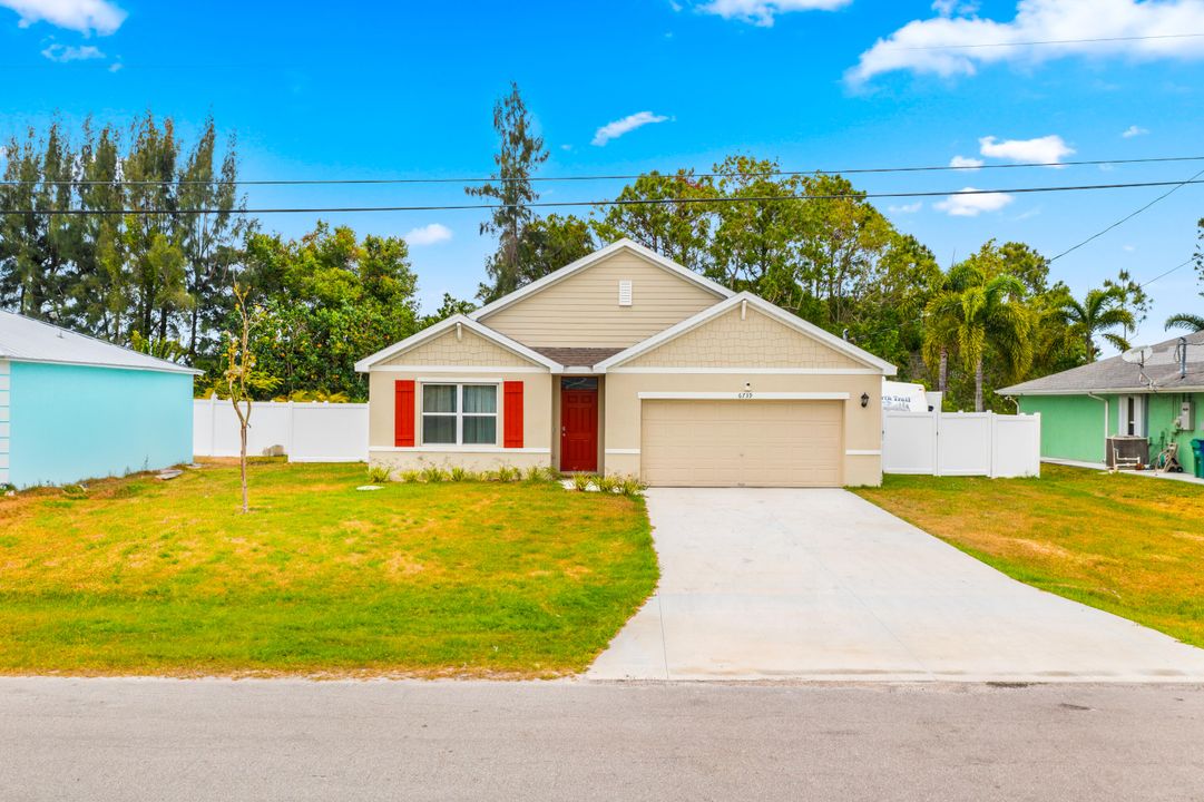 For Sale: $419,000 (4 beds, 2 baths, 1827 Square Feet)