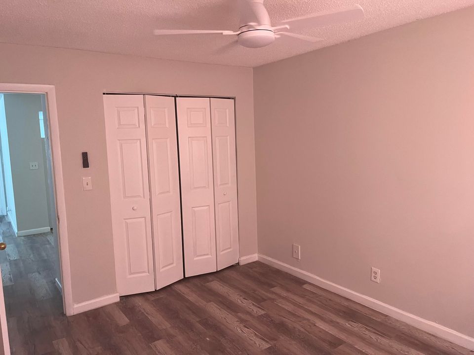 For Rent: $1,700 (2 beds, 1 baths, 700 Square Feet)