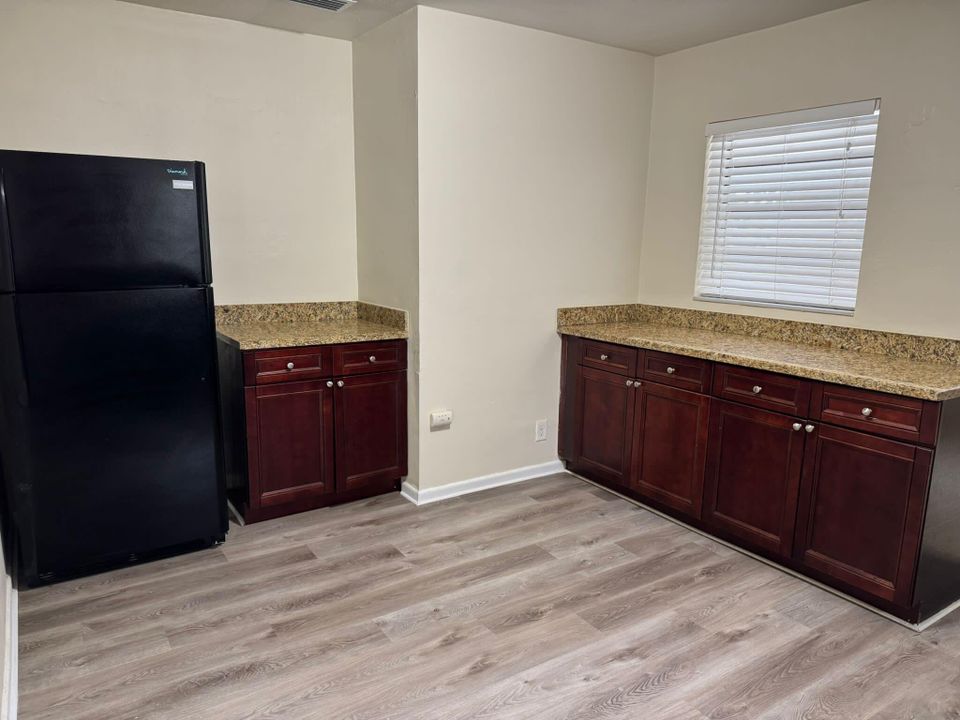 For Sale: $389,900 (3 beds, 2 baths, 1399 Square Feet)