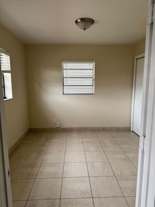 For Sale: $389,900 (3 beds, 2 baths, 1399 Square Feet)