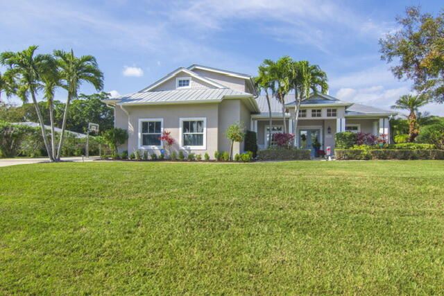 For Sale: $1,200,000 (4 beds, 2 baths, 3041 Square Feet)