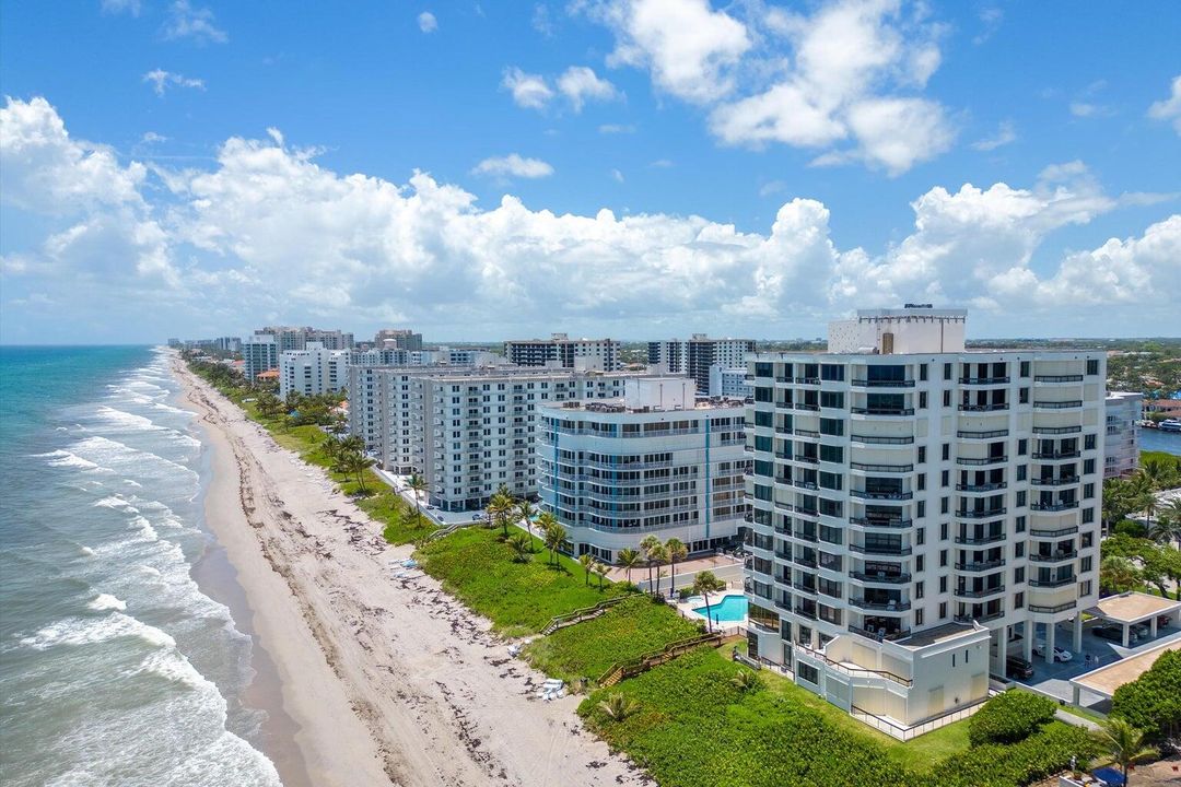 For Sale: $1,850,000 (3 beds, 2 baths, 2165 Square Feet)