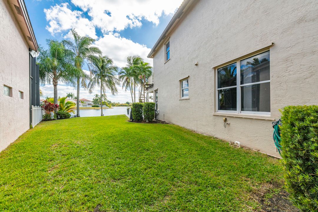 For Sale: $1,000,000 (4 beds, 3 baths, 3029 Square Feet)