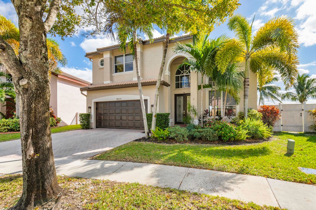 For Sale: $1,000,000 (4 beds, 3 baths, 3029 Square Feet)