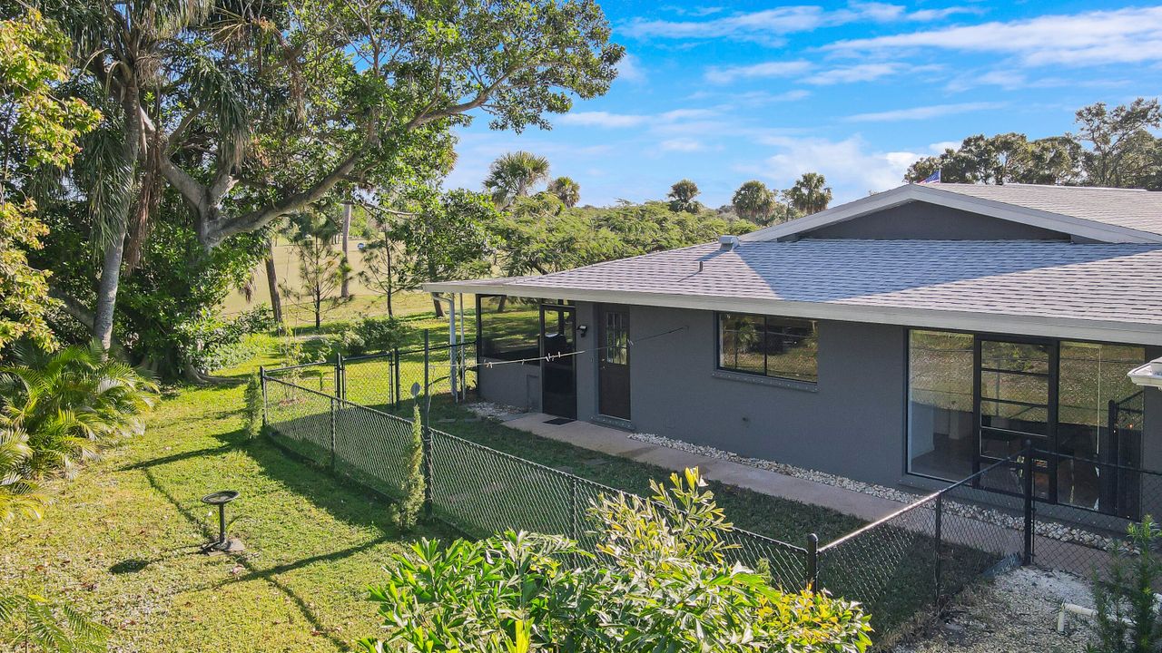 For Sale: $525,000 (3 beds, 2 baths, 2058 Square Feet)