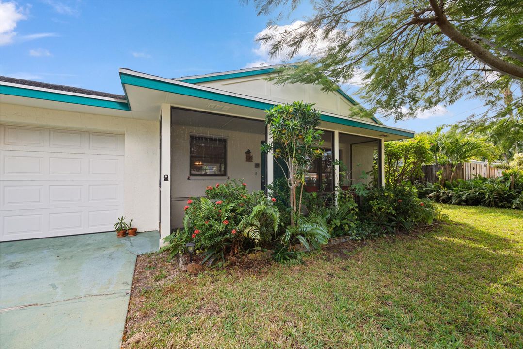 For Sale: $479,888 (2 beds, 2 baths, 1293 Square Feet)