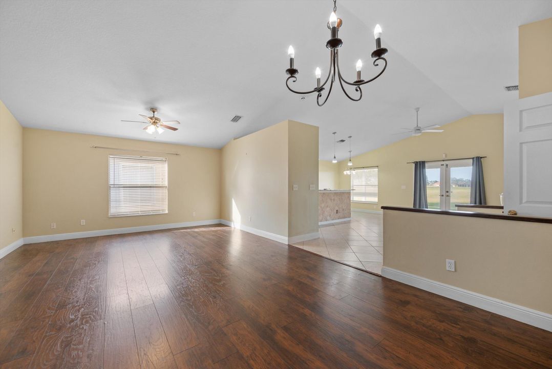 For Sale: $399,900 (3 beds, 2 baths, 1920 Square Feet)