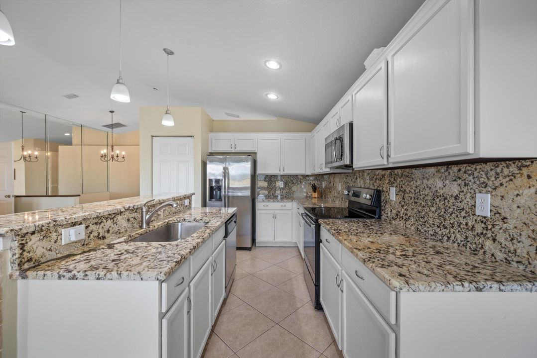 For Sale: $399,900 (3 beds, 2 baths, 1920 Square Feet)