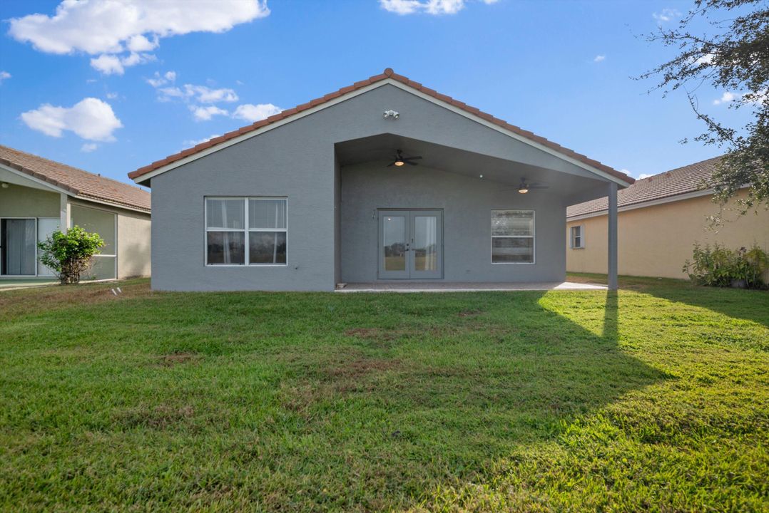 For Sale: $399,900 (3 beds, 2 baths, 1920 Square Feet)