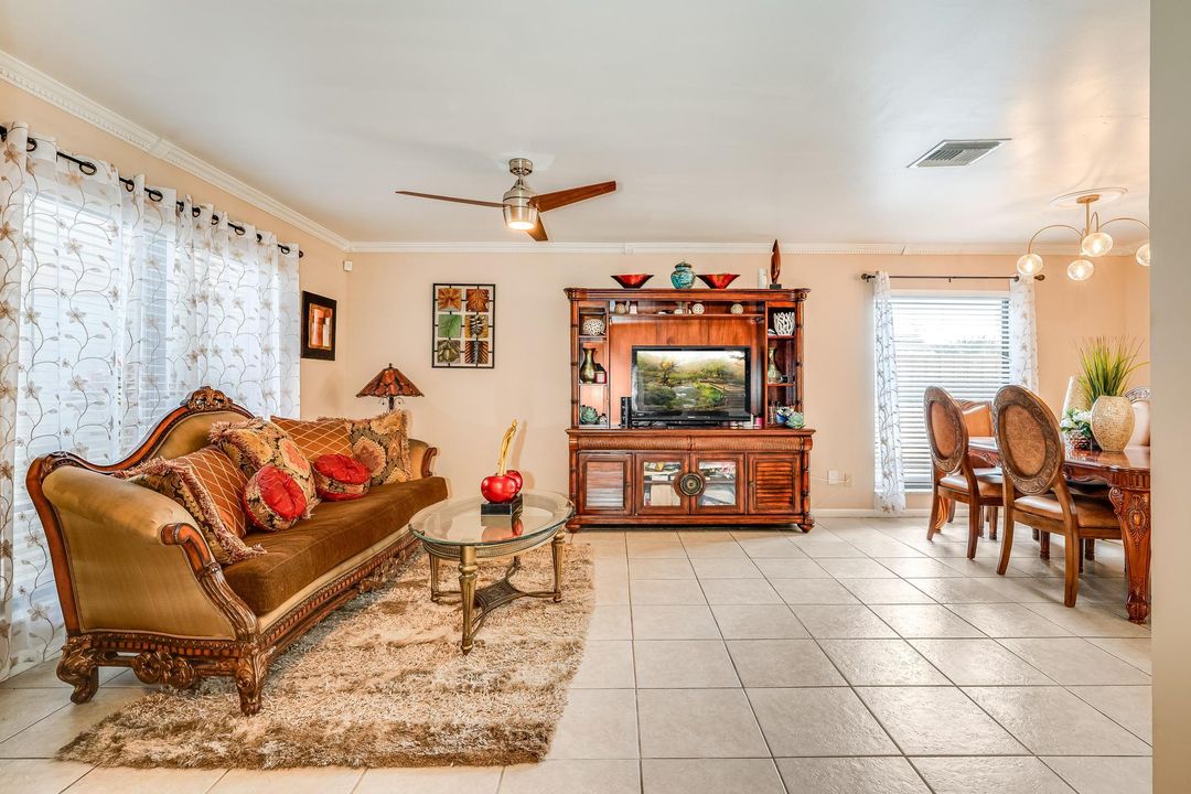 For Sale: $375,000 (3 beds, 2 baths, 1580 Square Feet)